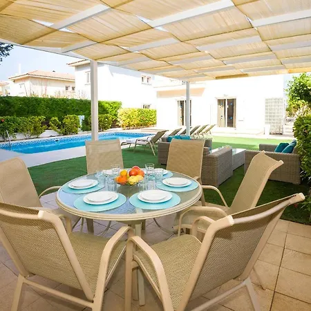 Emily プロタラス