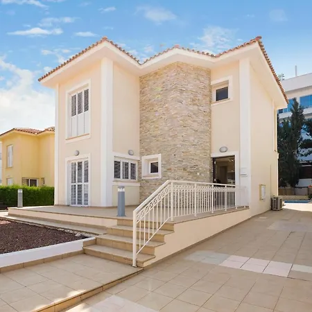 Emily プロタラス